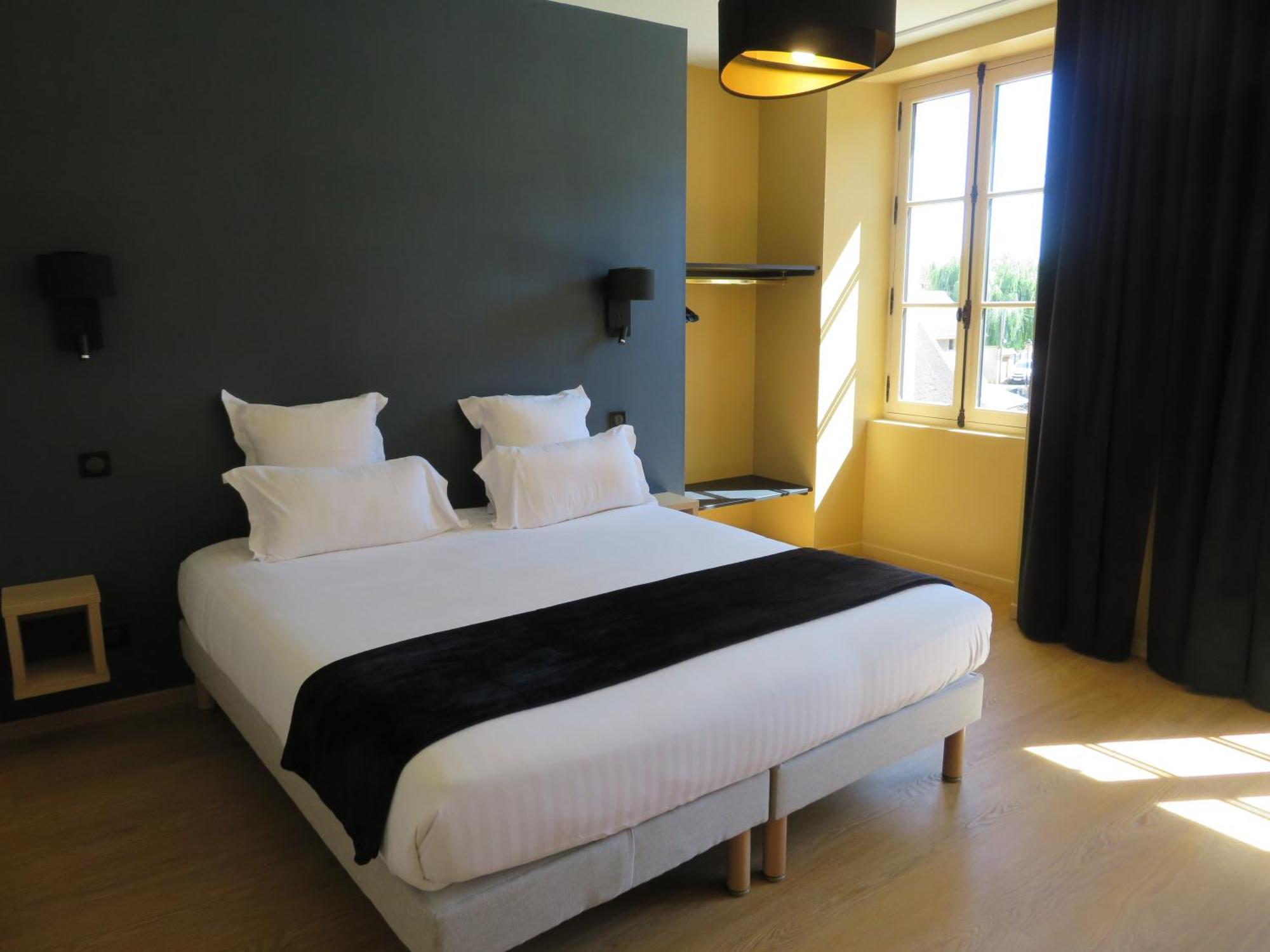 Le Relais De Montignac Hotel Bagian luar foto