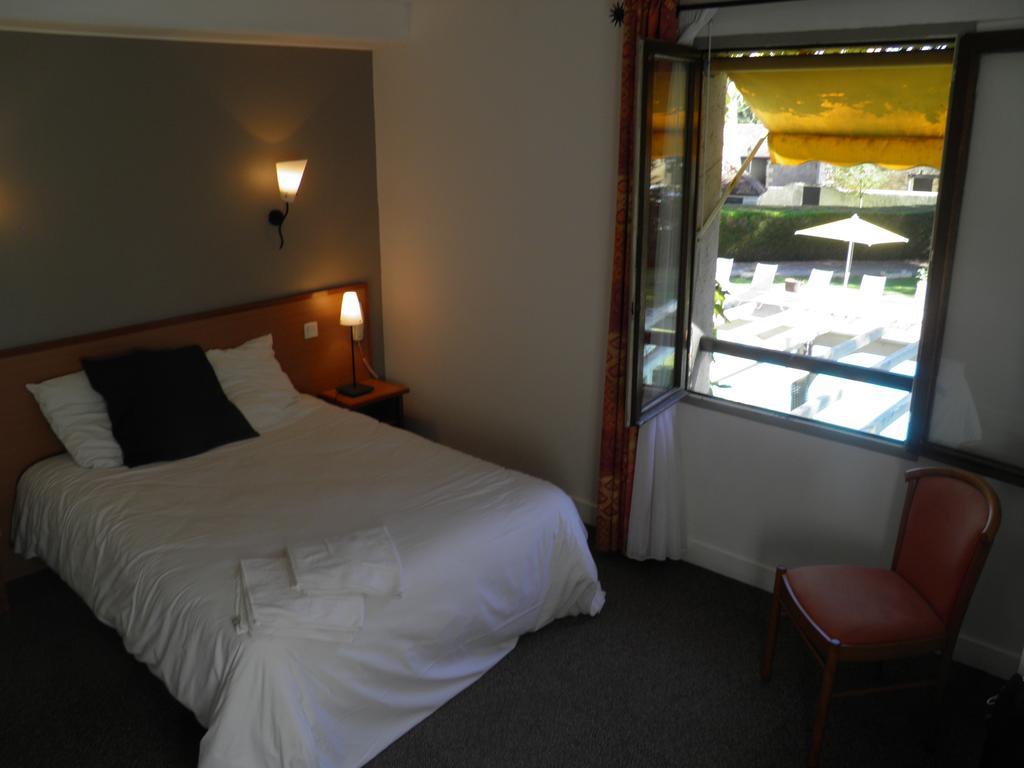 Le Relais De Montignac Hotel Bagian luar foto