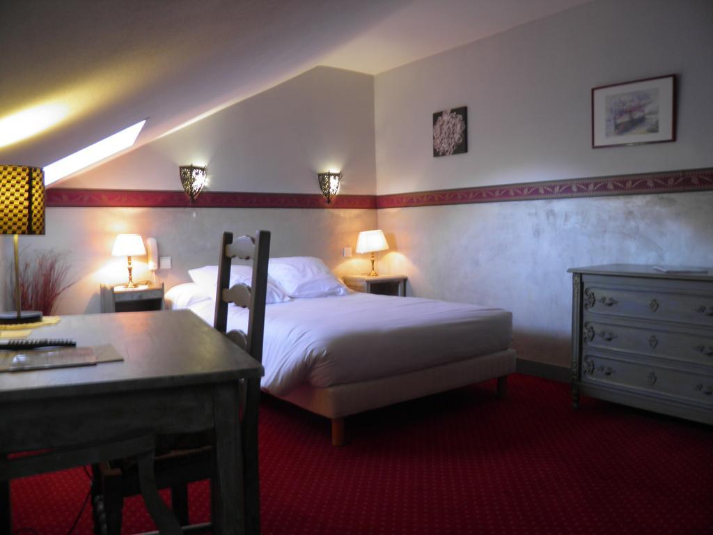 Le Relais De Montignac Hotel Bagian luar foto