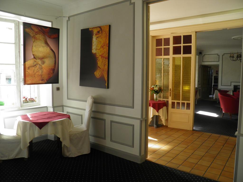 Le Relais De Montignac Hotel Bagian luar foto